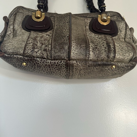 Chloe Textured Brown Shoulder Bag - Picture 4 of 10